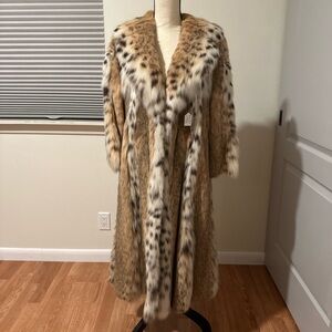 Gorgeous Lynx Fur Coat